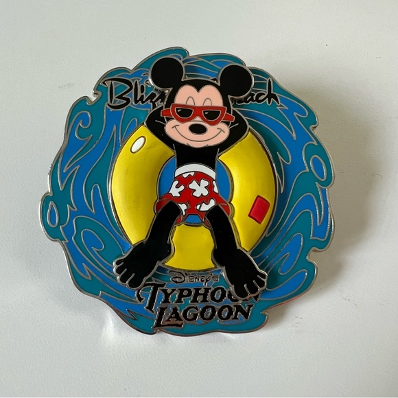 Disney Pin Trading Water Parks Walt Disney World Mickey Mouse Spinner 2005 - Picture 4 of 6